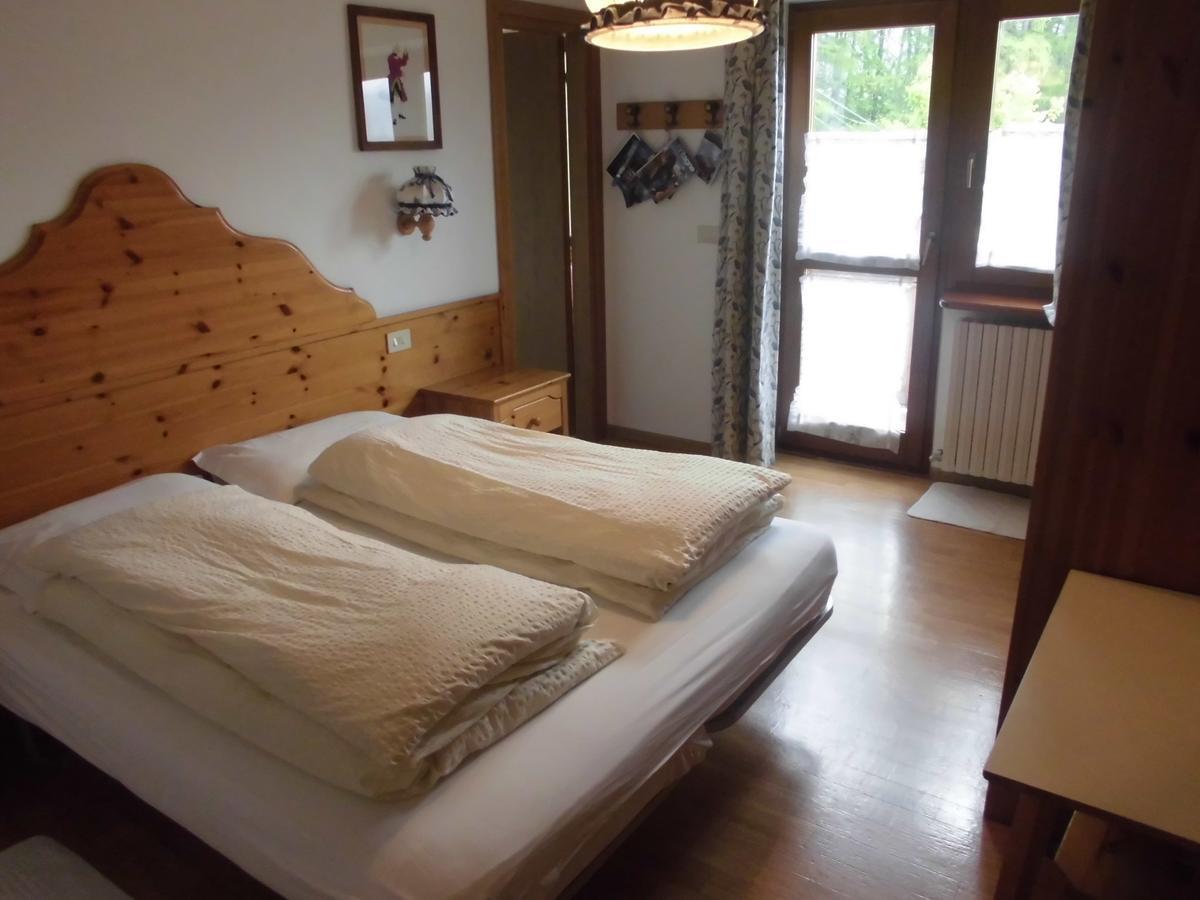 Menardi Sisto B&B Cortina dʼAmpezzo Exteriör bild